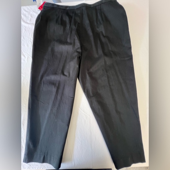 CHARTER CLUB LADIES BLACK CAPRI’S SIZE 16 
22” INSEAM COTTON/SPANDEX - Picture 1 of 14